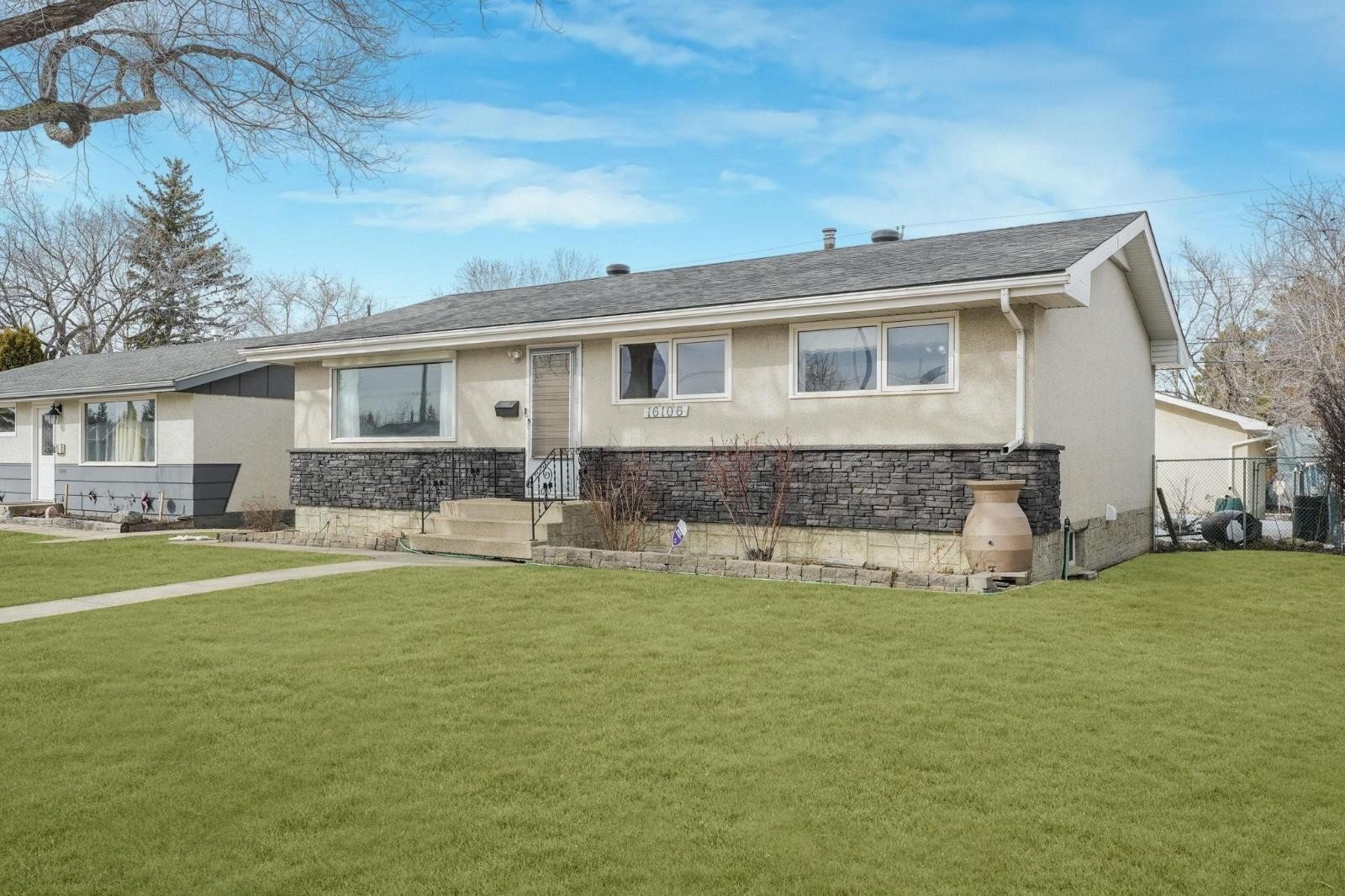 Additional image 8 of 16106 79a Avenue NW, Edmonton, AB, T5R3J1