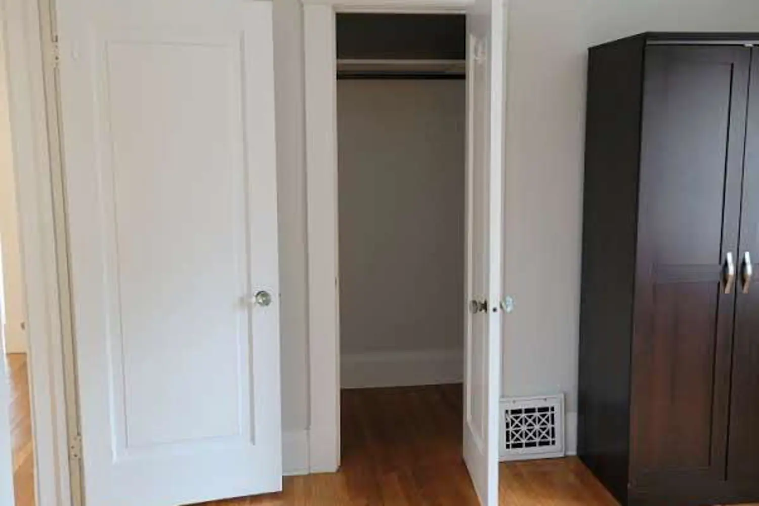 Additional image 6 of 376 Lambton Street