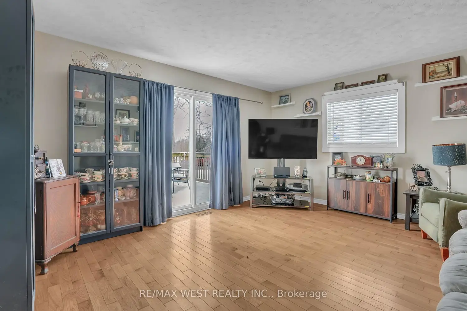 Additional image 3 of 408 Couchiching Point Road