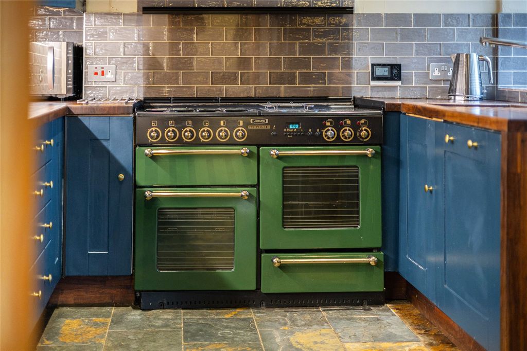 Additional image 6 of 5 bed detached house to rentChurch Road, Horspath, Oxford OX33