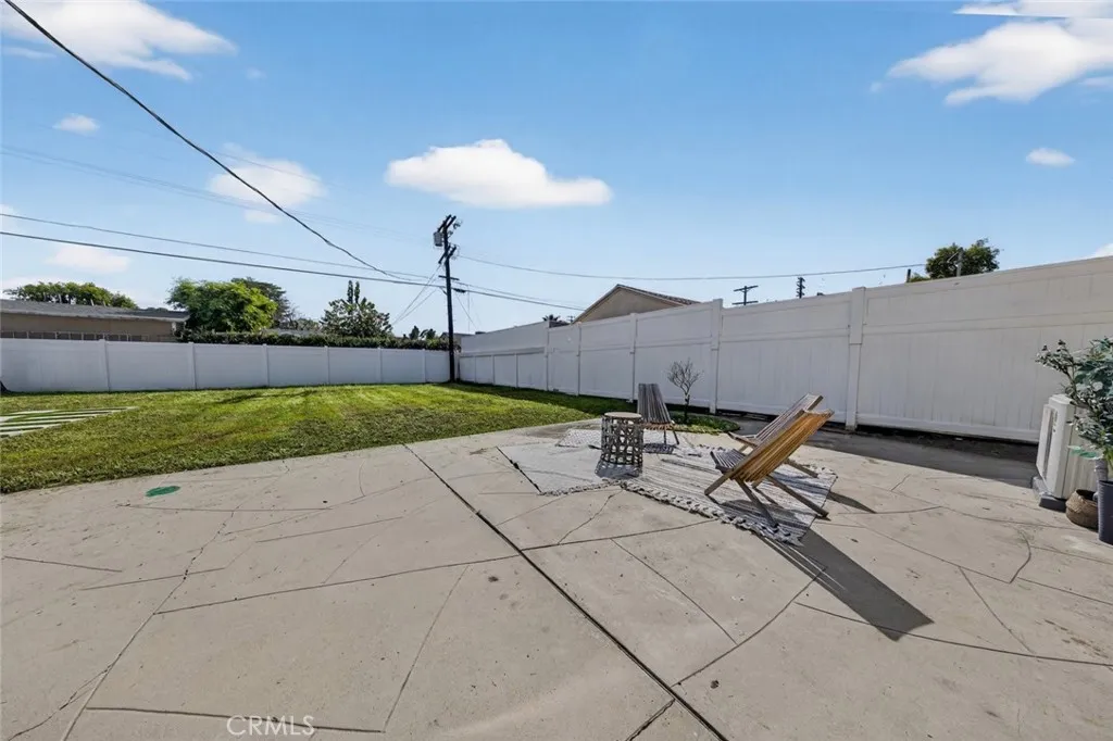 Additional image 79 of 6820 Jellico Avenue, Lake Balboa, CA 91406