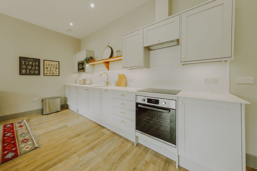 Additional image 3 of 1 bed cottage to rentClevedon Golf Club, Castle Road, Clevedon BS21