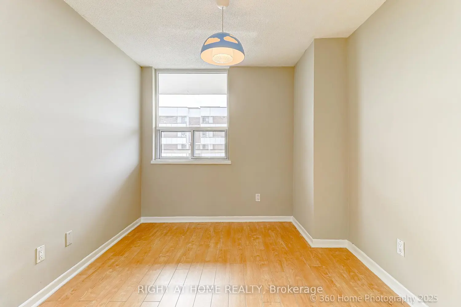 Additional image 15 of 1 Royal Orchard Boulevard 1107