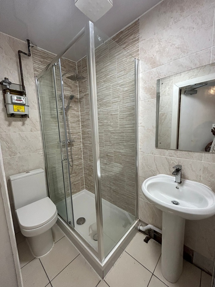 Additional image 15 of 3 Bed Flat, West End Park Street, G3, N1 7GU