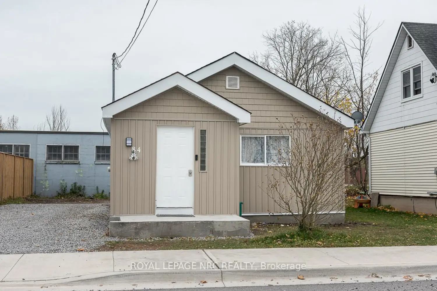 84 Idylewylde Place photo 2