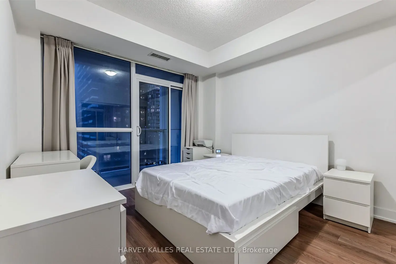 Additional image 11 of 318 Richmond Street 1508