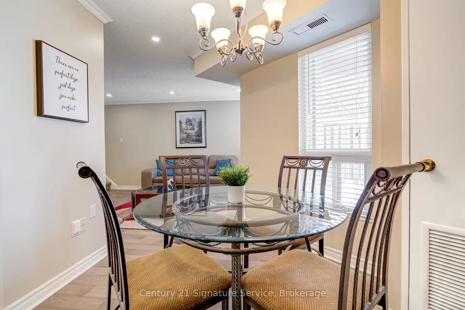 Additional image 8 of 2001 Bonnymede Drive 15