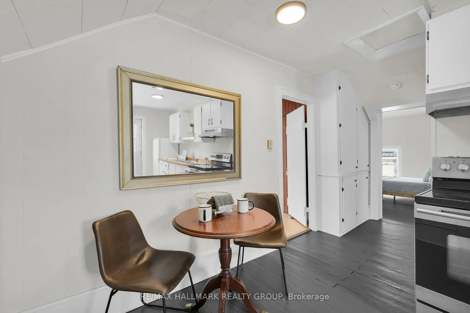 Additional image 11 of 10 Wellington Street