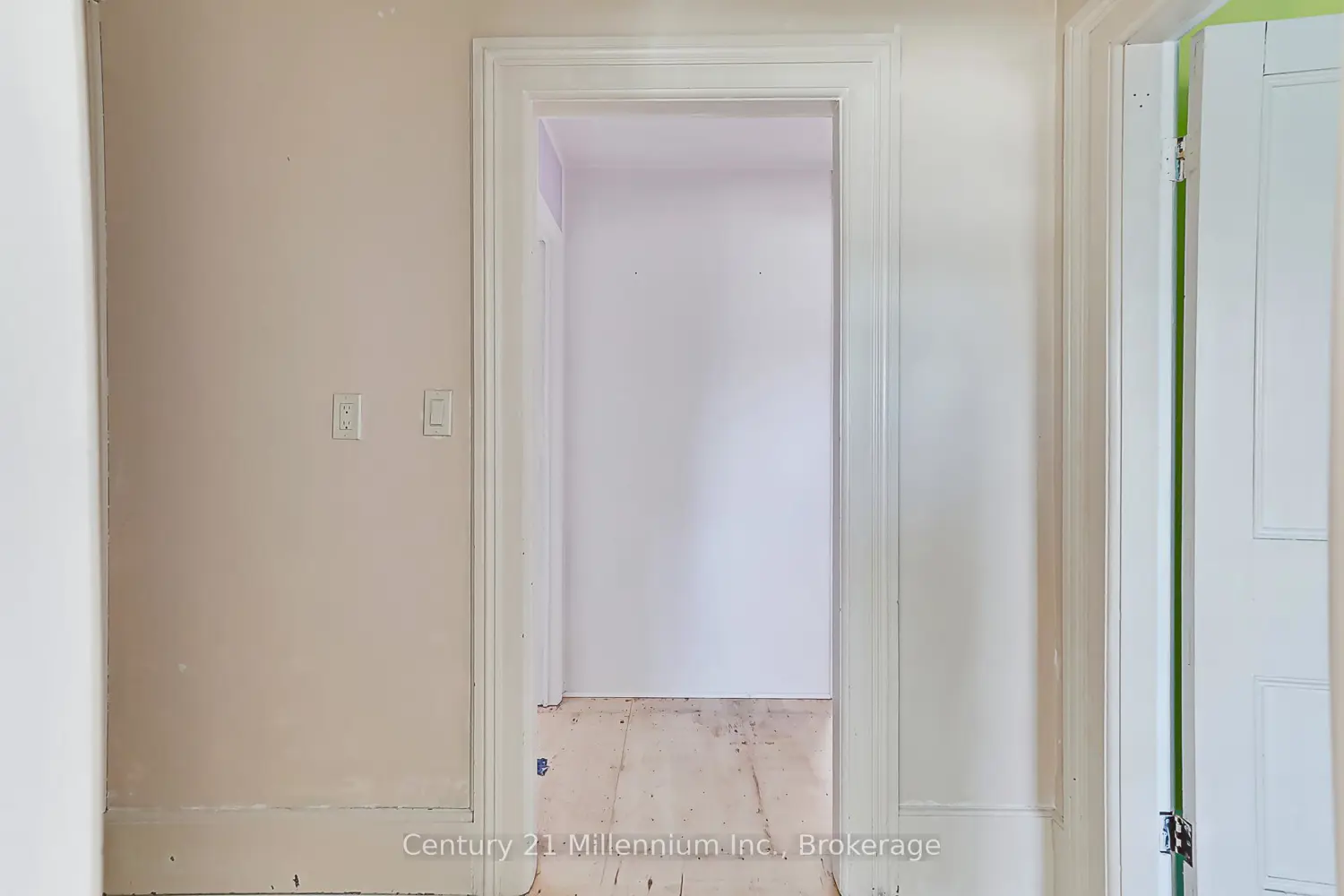 Additional image 16 of 332 Ste Marie Street