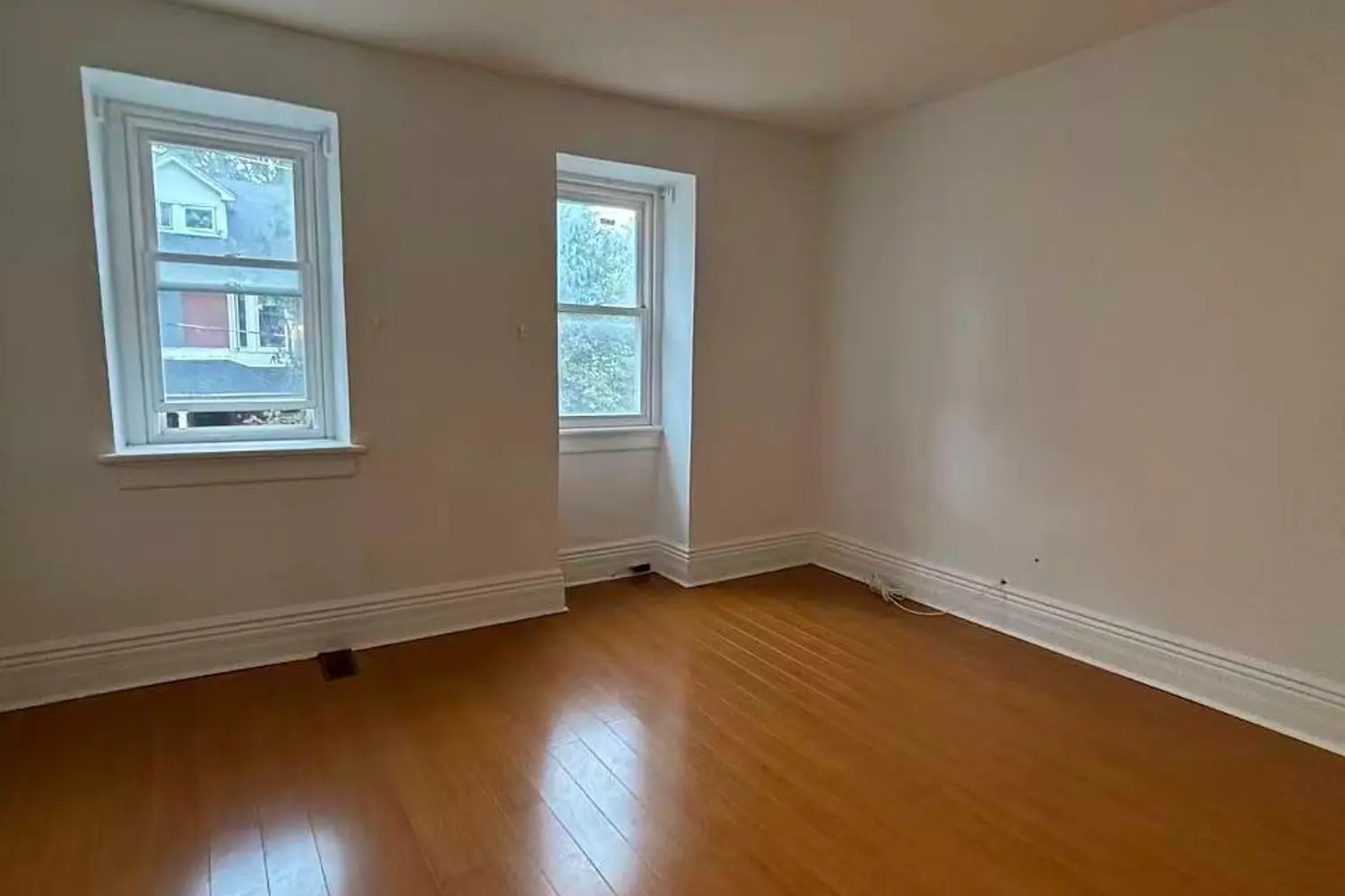 Additional image 3 of 182 Boulton Avenue