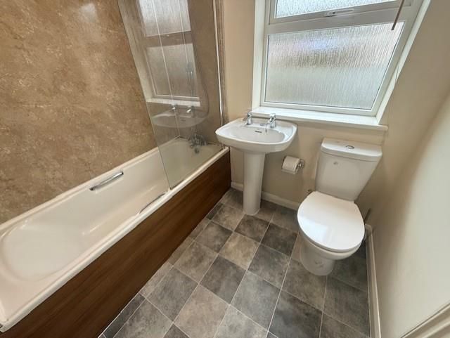 Additional image 4 of 2 bed flat to rentLocomotive Court, Prudhoe NE42