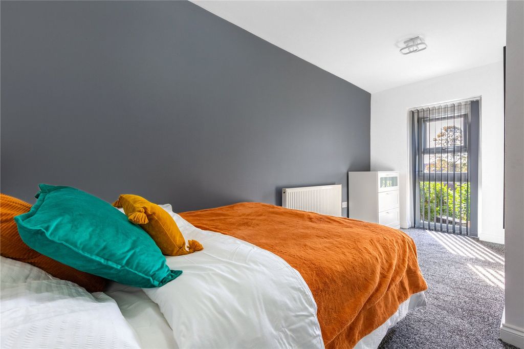 Additional image 29 of 6 bed semi-detached house to rentHelmdon Crescent, Northampton NN2