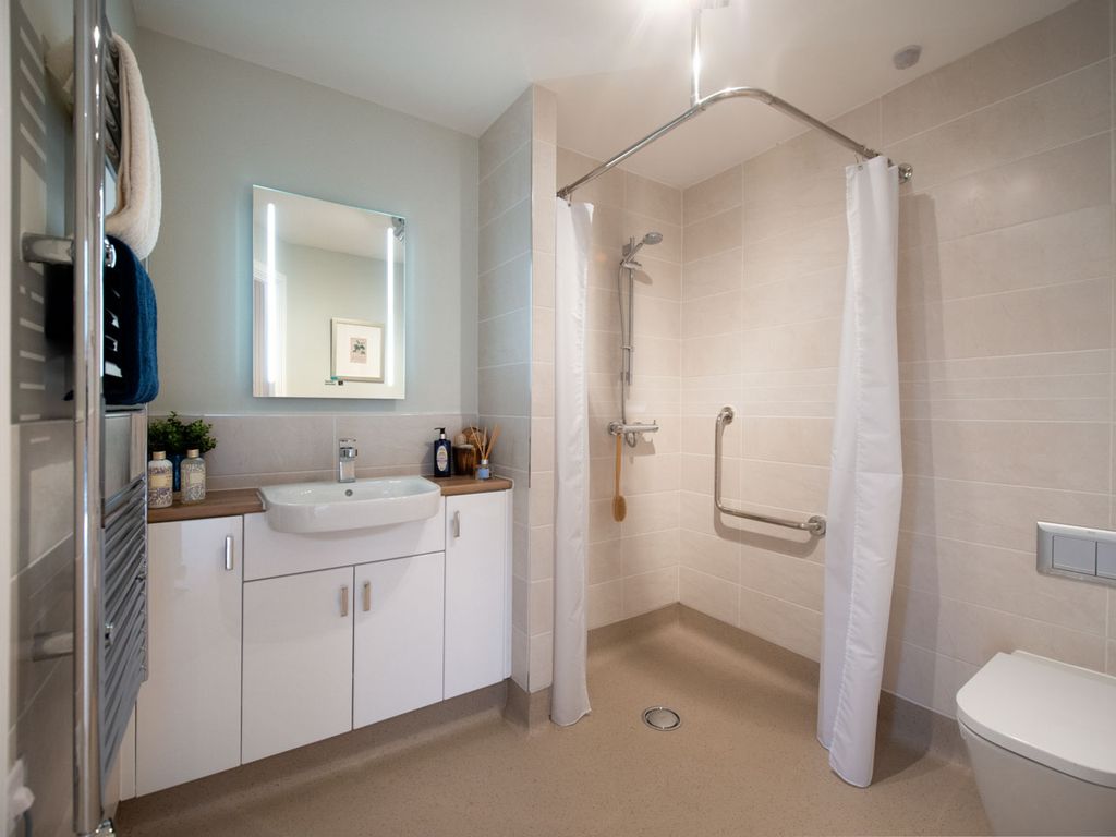 2 bed flat to rentSpringfield Close, Stratford-Upon-Avon CV37 photo 2