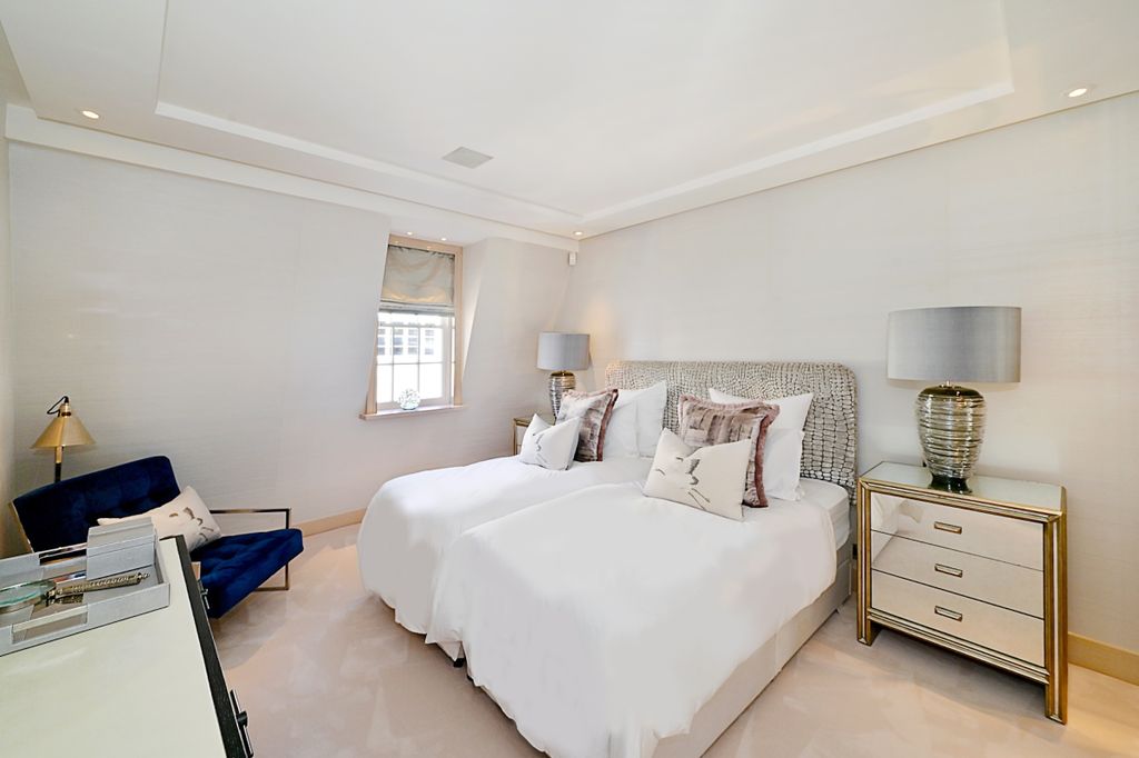 Additional image 27 of 4 bed town house to rentLyall Street, London SW1X