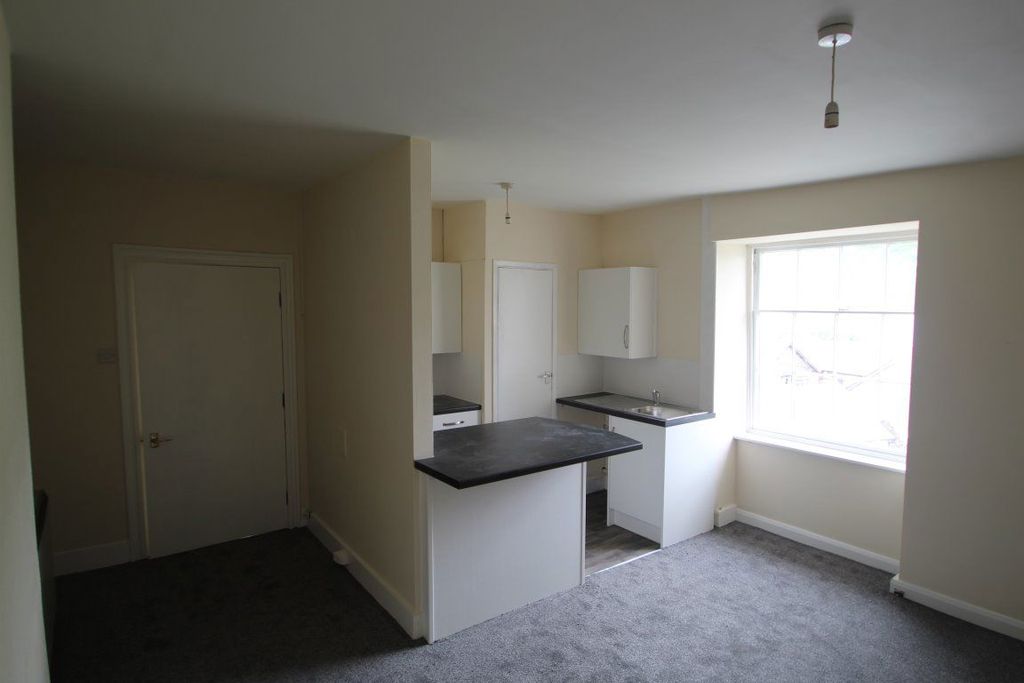 1 bed flat to rentTown Centre, Knighton LD7 photo 2