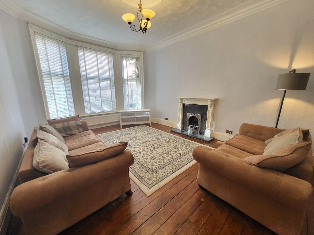 Additional image 2 of 2 bed flat to rentSouth Park Drive, Paisley, Renfrewshire PA2