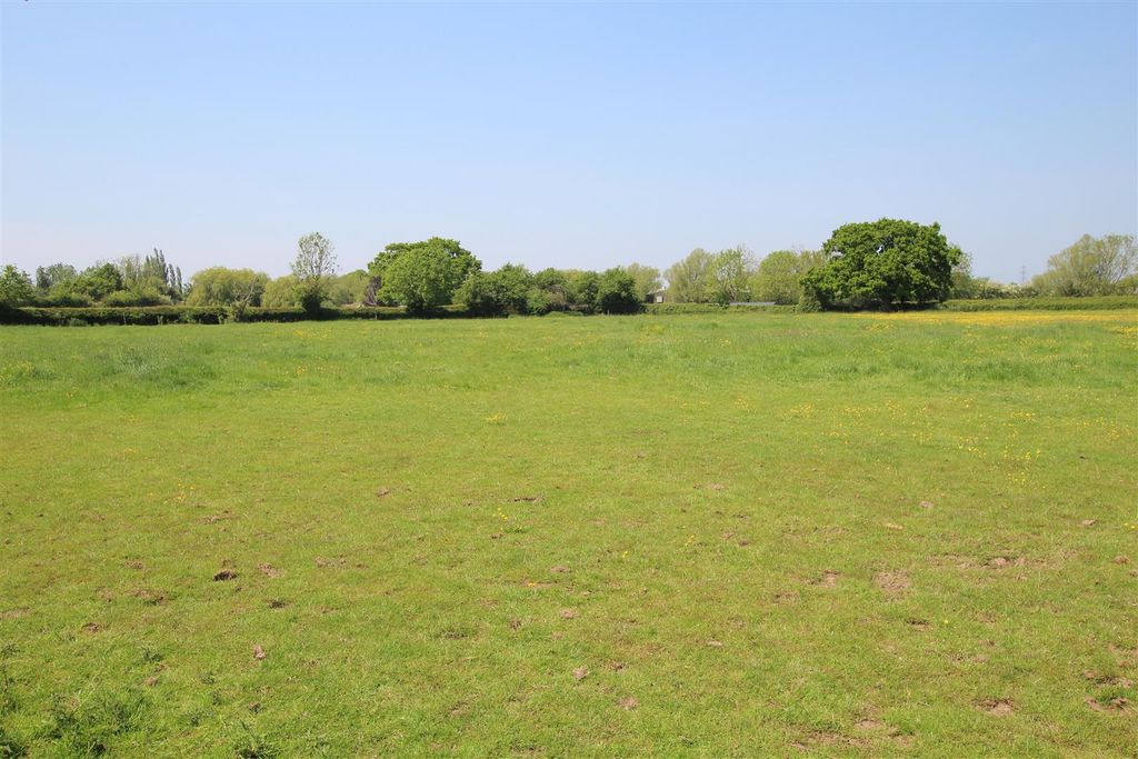 Farm to rentPony Grazing And Stabling, Ashton, Nr Bainton PE9