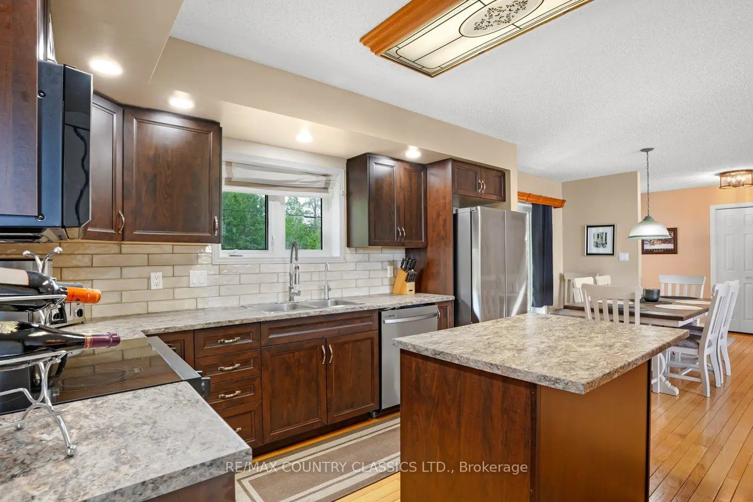 Additional image 5 of 112 Bay Shore Drive