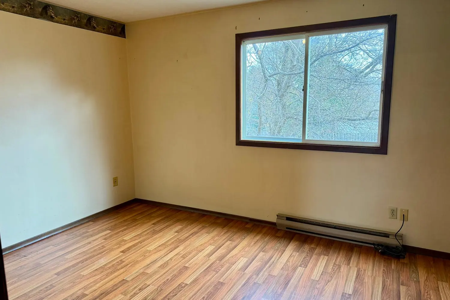 Additional image 13 of 1030 Yonge Street