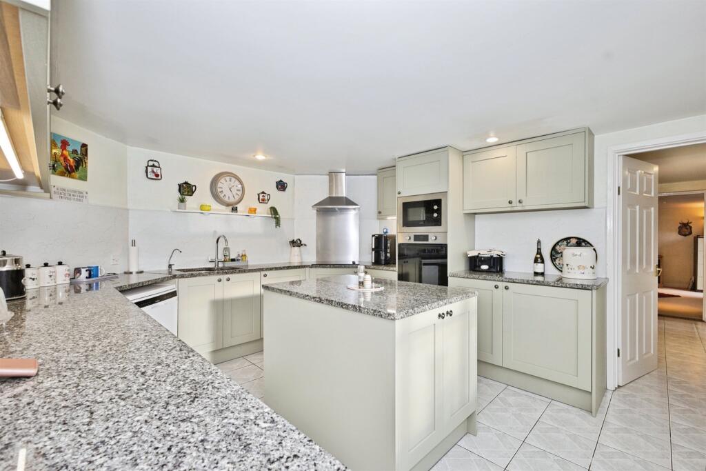 Additional image 3 of Hinton, Mudford, YEOVIL