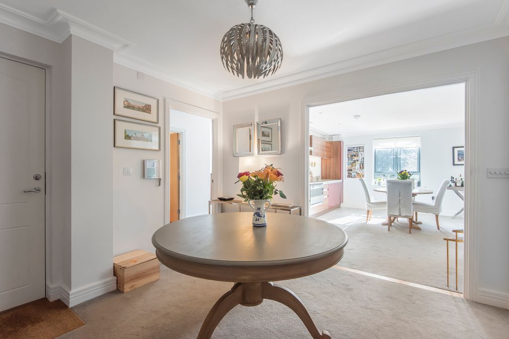 Additional image 3 of 3 bed flat to rentWalton Well Road, Oxford OX2