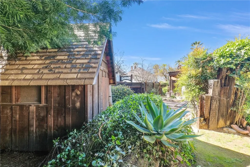 Additional image 90 of 527 W Palm Ave, Redlands, CA 92373