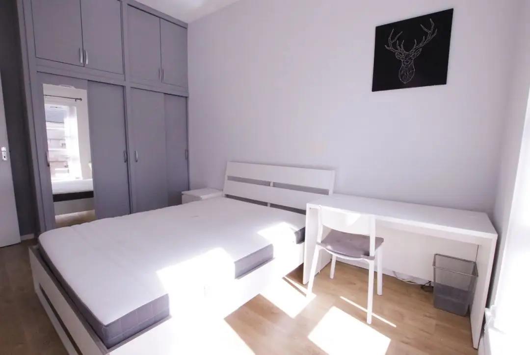 Additional image 4 of 2 Bed Flat, Argyle Street, G3, N1 7GU