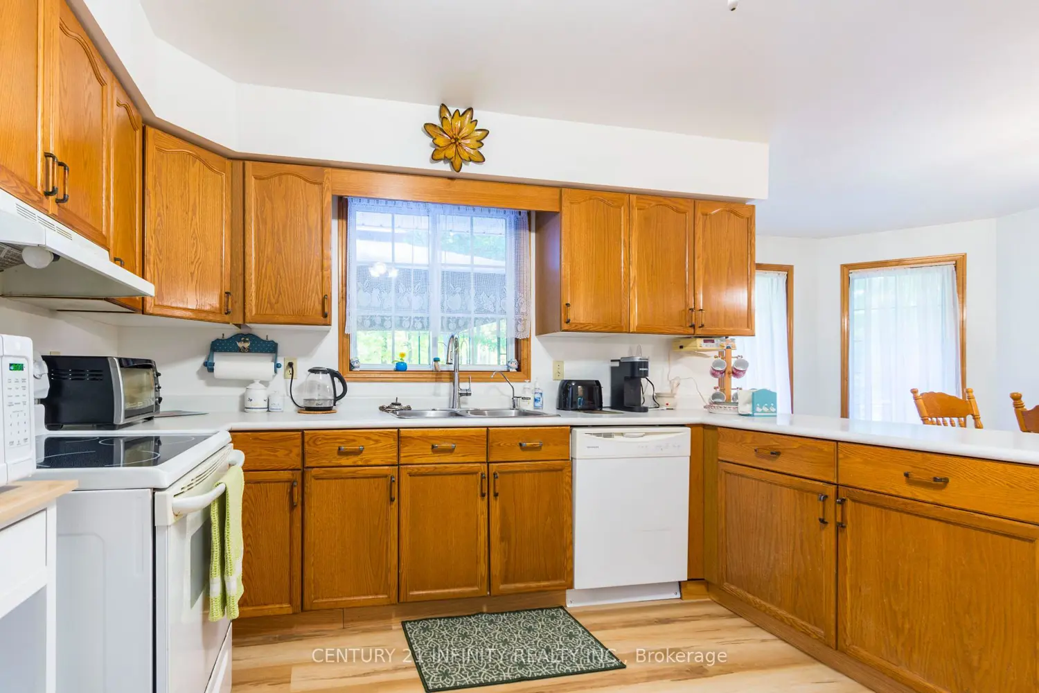 Additional image 10 of 37 Riverside Drive