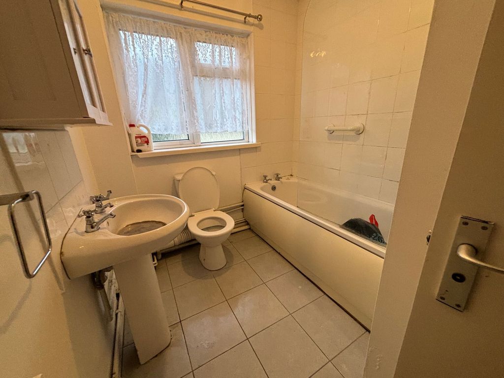 Additional image 11 of 2 bed flat to rentRowan Close, Mountain Ash CF45