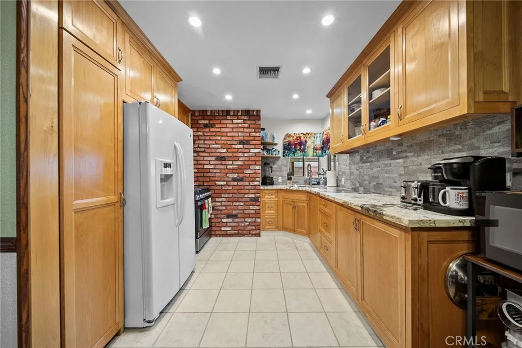 Additional image 51 of 10111 Elkwood St, Sun Valley, CA 91352