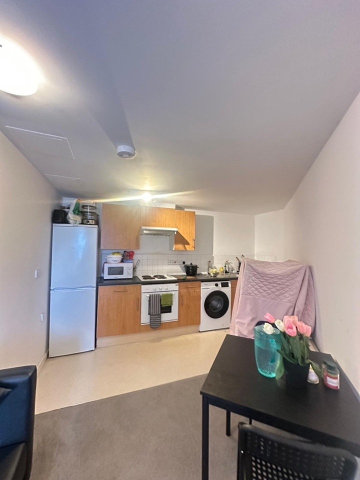 Additional image 10 of Studio Flat, Blackfriars Road, G1, N1 7GU