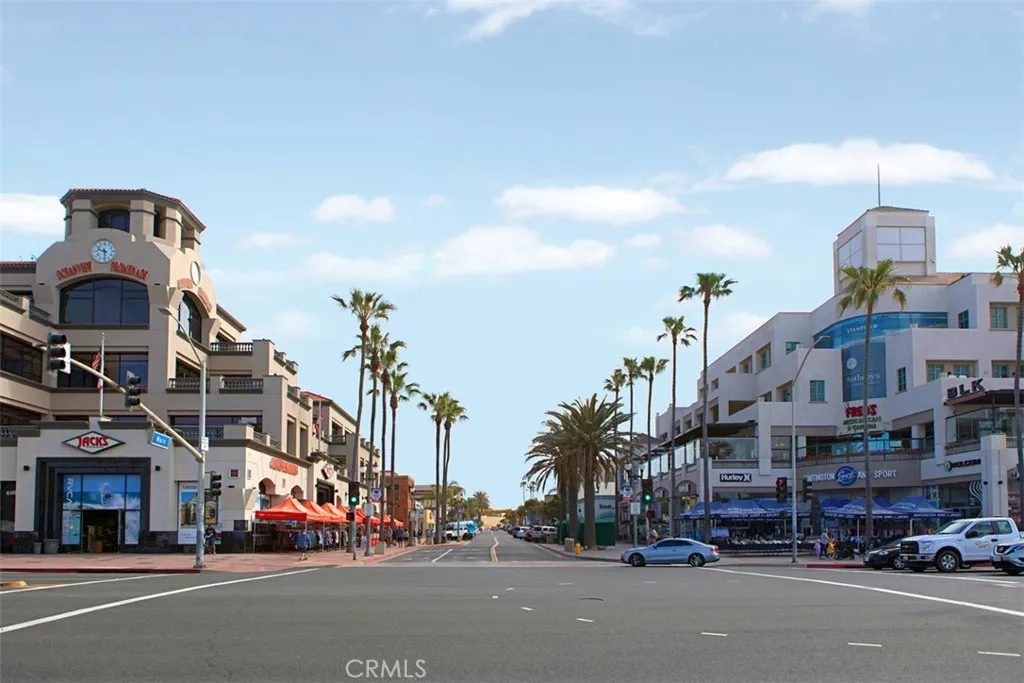 Additional image 39 of 80 Huntington St Unit 402, Huntington Beach, CA 92648