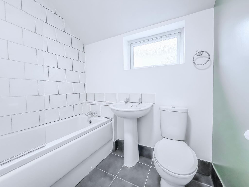Additional image 8 of 3 bed terraced house to rentTorrington Street, Grimsby DN32