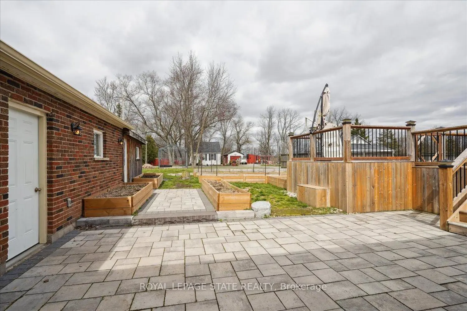 Additional image 17 of 5117 Canborough Road