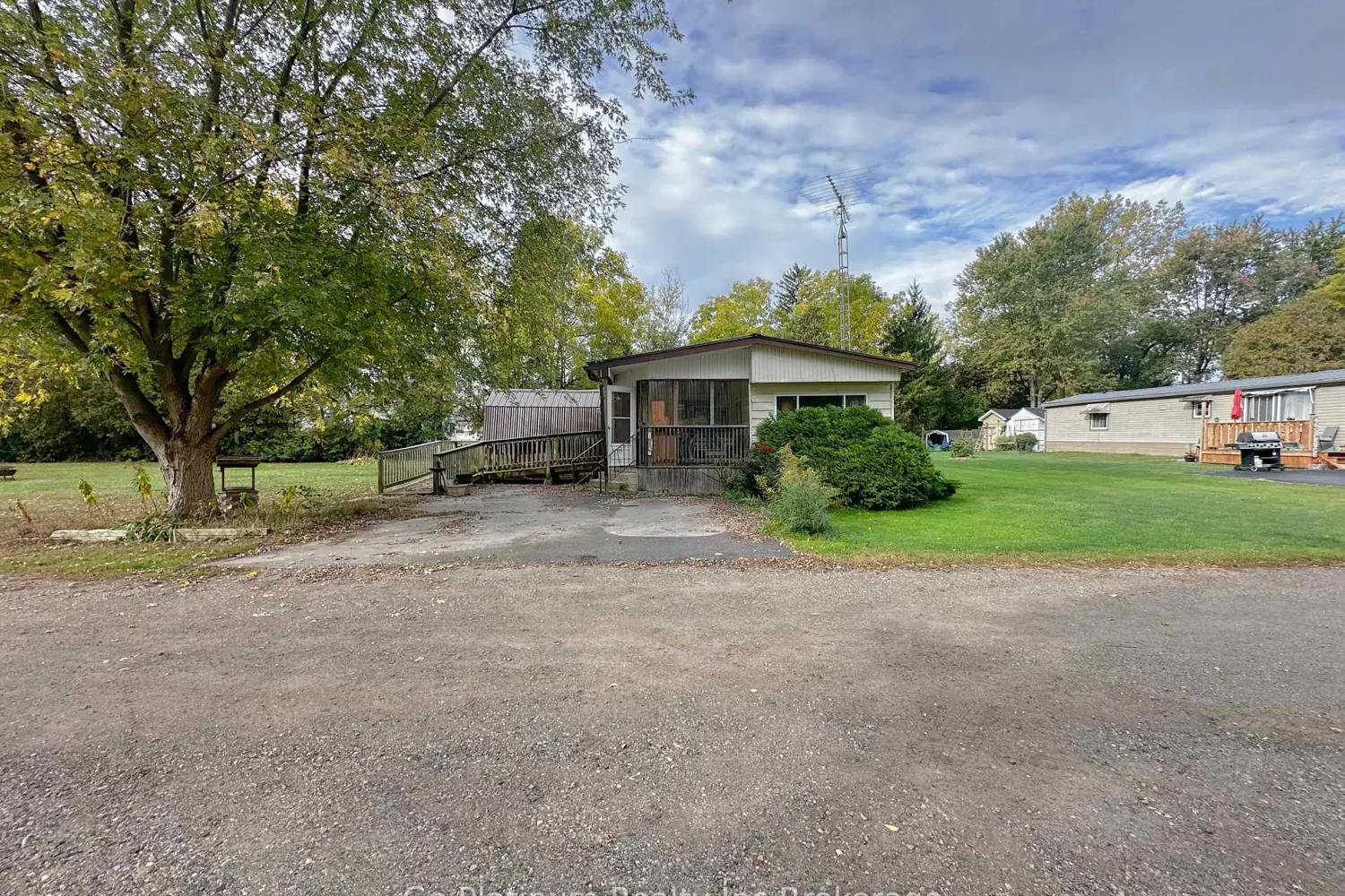 15 (45 Spruce Lane) Oak (Lynnwood Estates) Lane