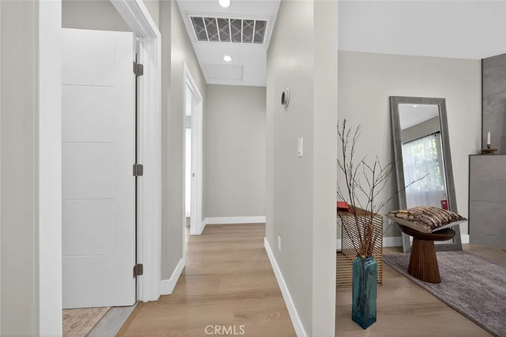 Additional image 58 of 6820 Jellico Avenue, Lake Balboa, CA 91406