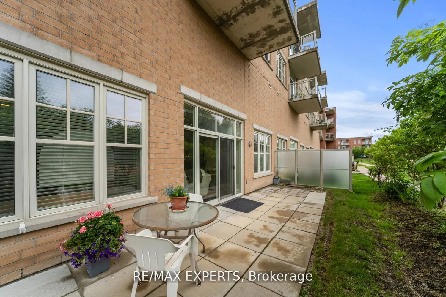 Additional image 15 of 10211 Keele Street 105