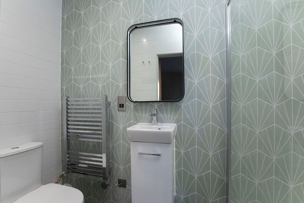 Additional image 5 of 2 bed flat to rentBuckingham Court, Wellington Street, Cheltenham GL50
