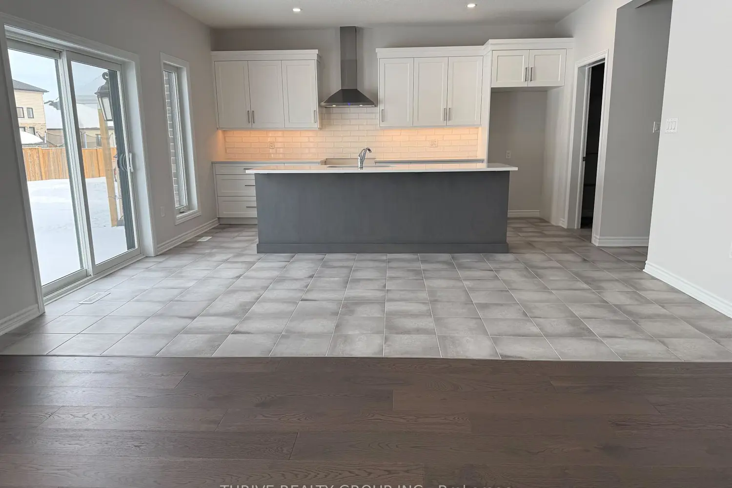 64 Basil Crescent photo 5