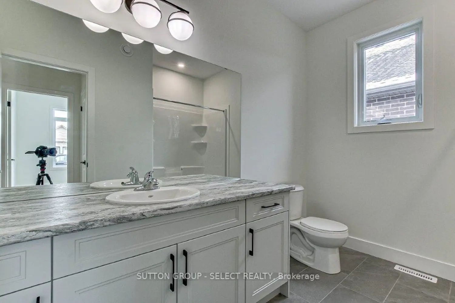 Additional image 14 of 148 Foxborough Place