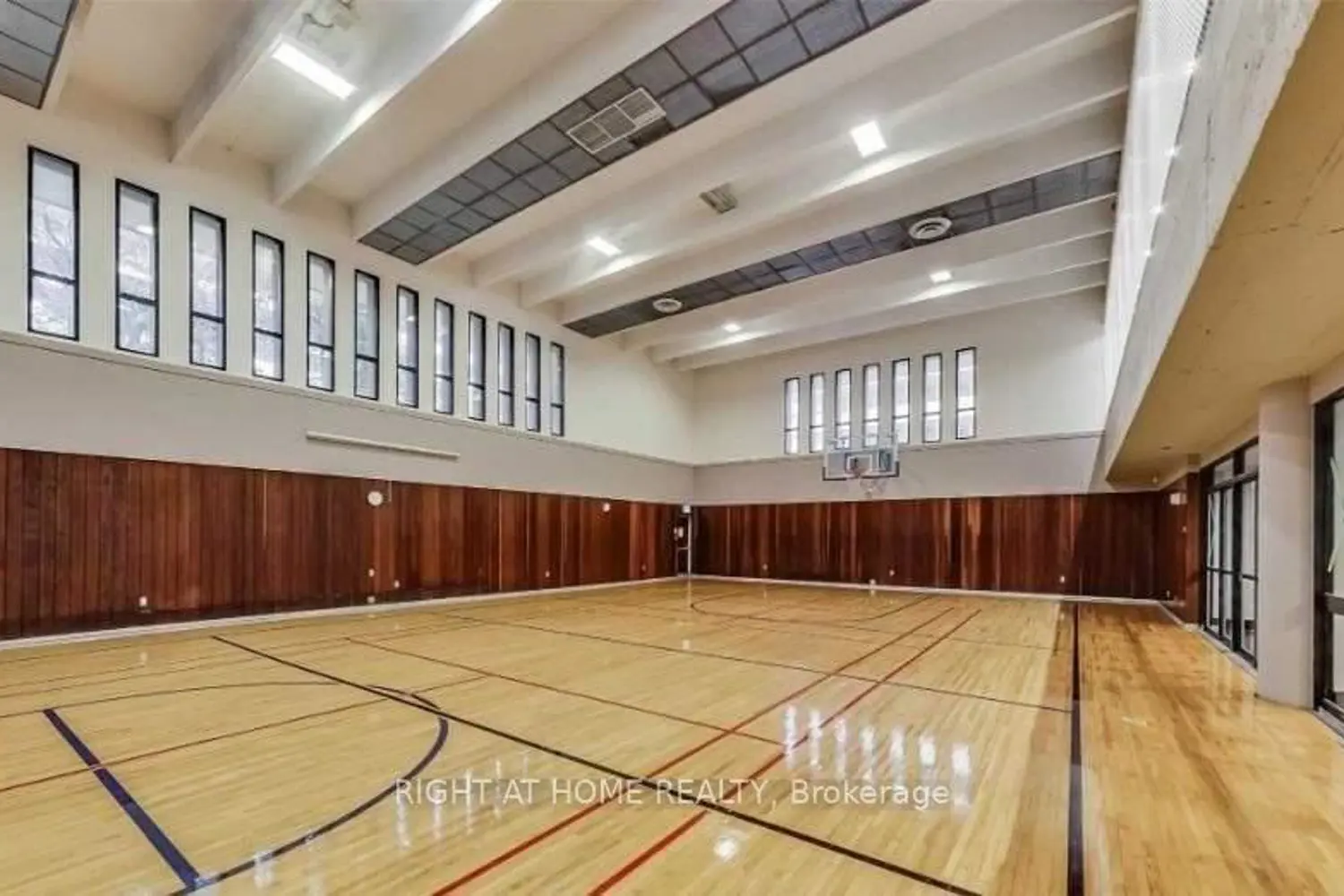 Additional image 18 of 1 Royal Orchard Boulevard 1107