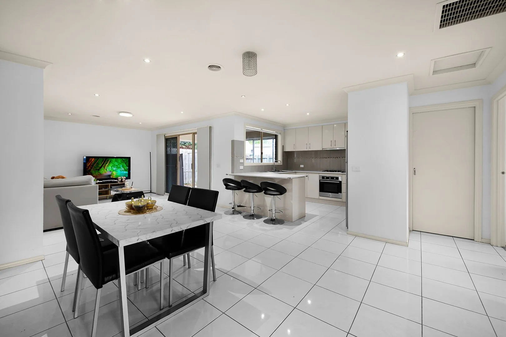 Additional image 5 of 45 Kingston Avenue, Pakenham VIC 3810