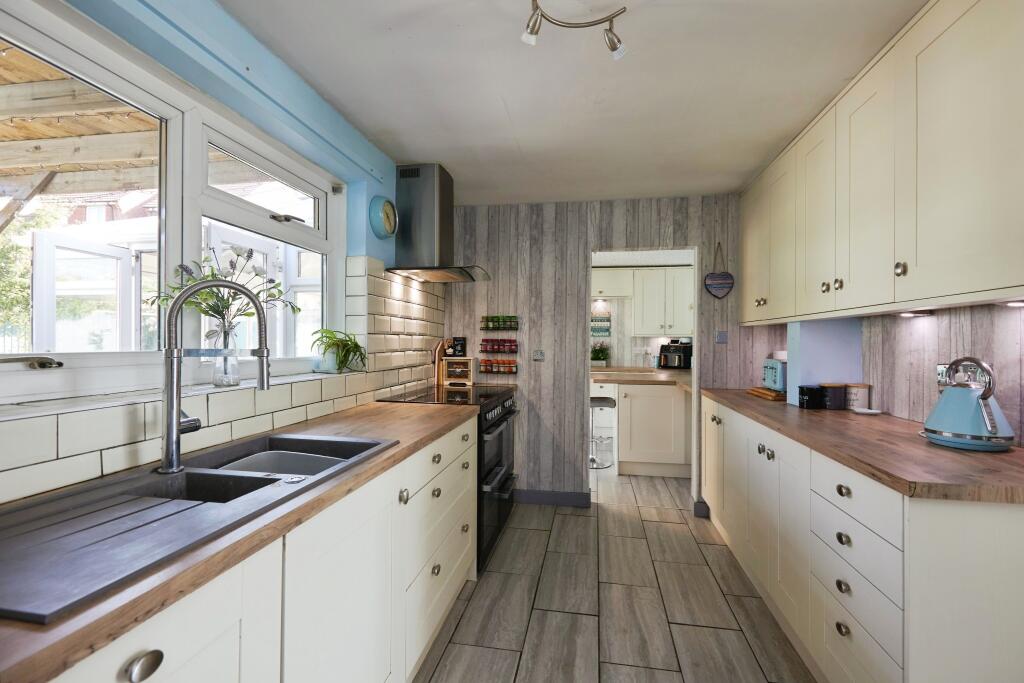 Additional image 6 of Southgate Drive, Wincanton, BA9