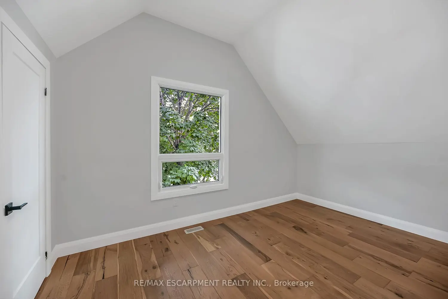 Additional image 8 of 193 Glendale Avenue