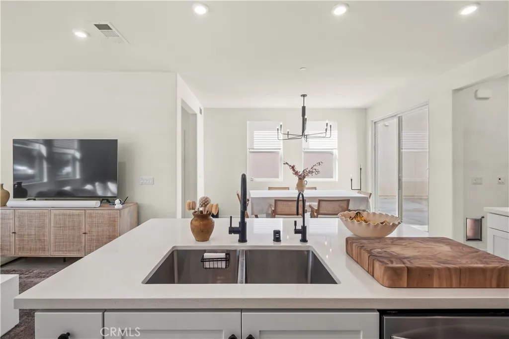 Additional image 82 of 260 Summerville LN, Palmdale, CA 93551