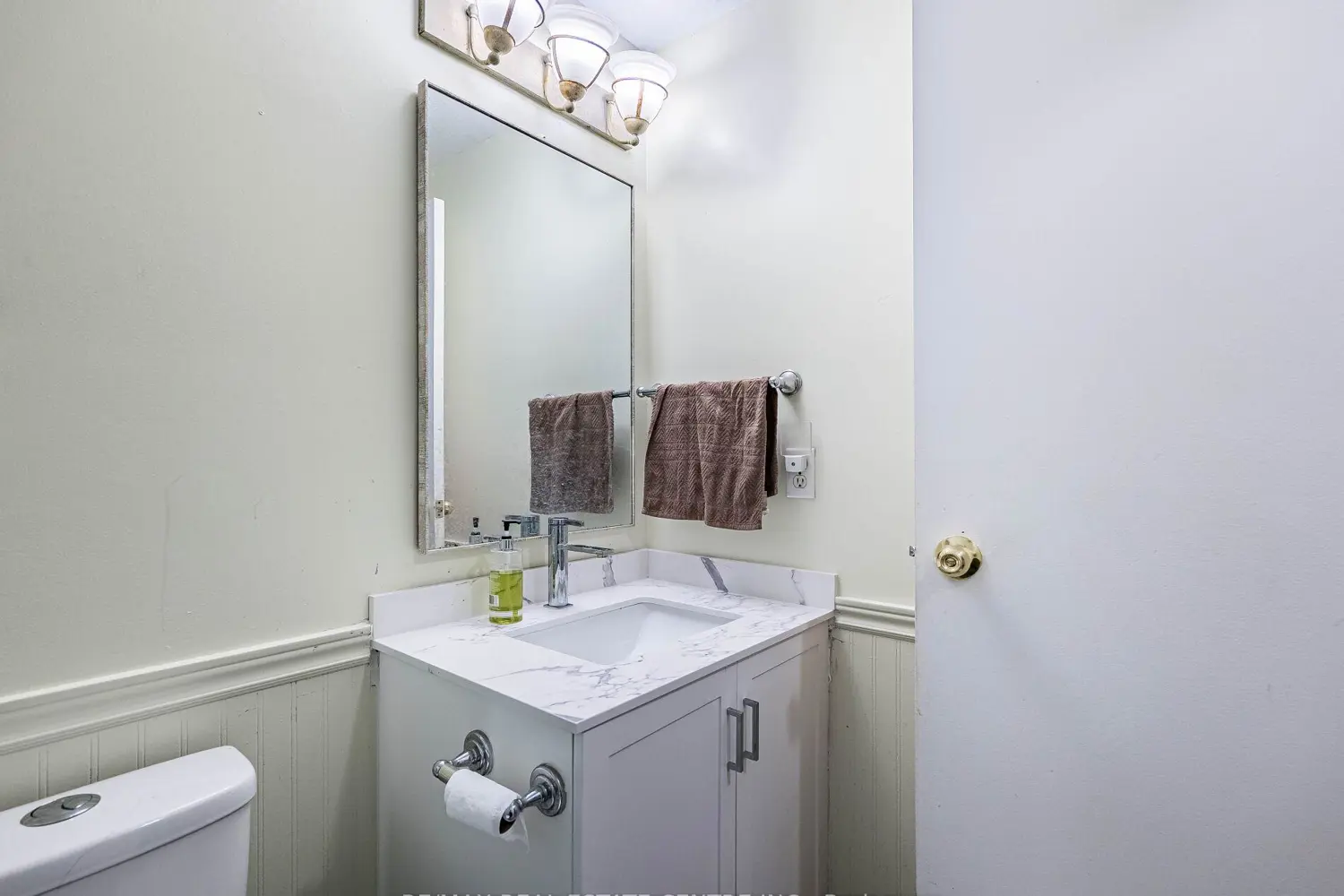 Additional image 17 of 49 Rhonda Road 121