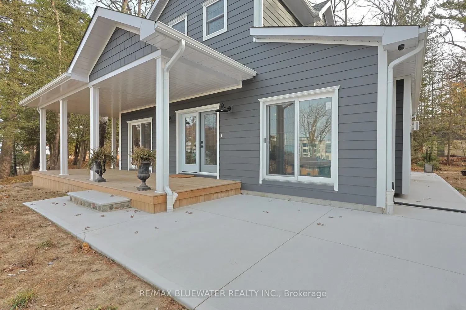 Additional image 15 of 82 River Road