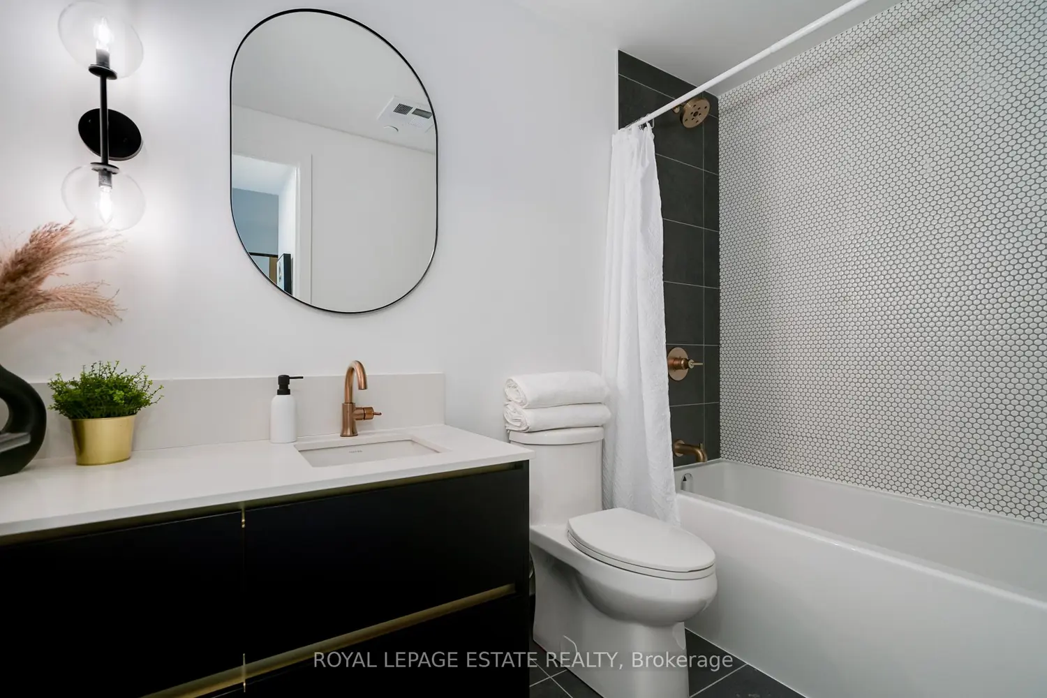 Additional image 5 of 1285 Queen Street 404