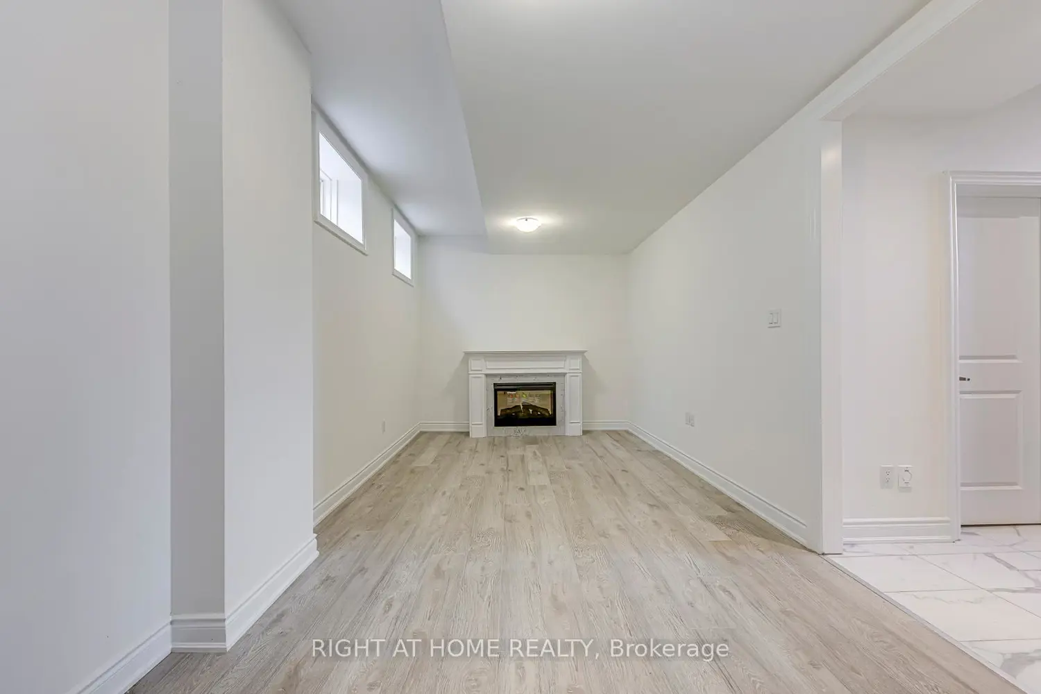 Additional image 16 of 2579 Islington Avenue