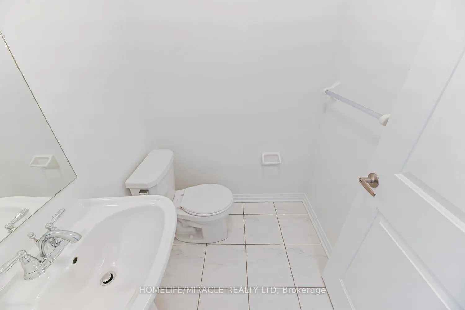 Additional image 16 of 4047 Maitland Street